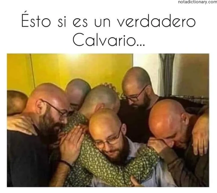 A group of bald men huddled together in a scene representing a true ordeal when speaking for learning the phrase Esto si es un verdadero Calvario