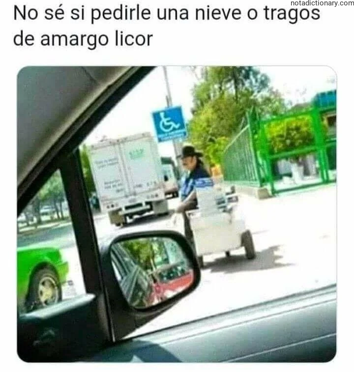 A person in a small electric cart driving past a car, with the Spanish phrase No sé si pedirle una maldición a Dios de amargo licor overlaid for learning vocabulary about curses and alcohol.
